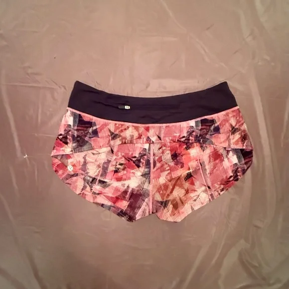 Lululemon Speed Up Low Rise Shorts 2.5” Inseam Pink/Black Size 6/Small MSRP $68 - Picture 4 of 13